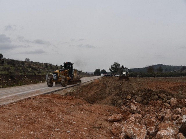 KAMPÜSÜN İÇİNE YOL YAPILIYOR