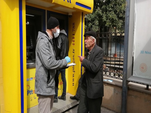 MANİSA'DA YAŞLILAR ZORLUK ÇIKARIYOR