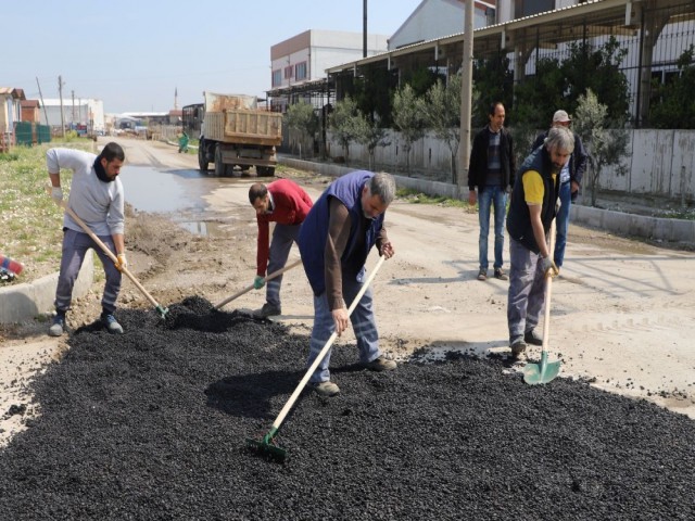 OVA YOLUNDA ASFALT ÇALIŞMASI