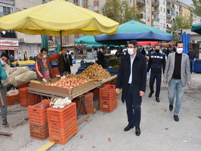 BAŞKAN PAZAR YERLERİNİ İNCELEDİ