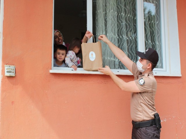 'DÜNYA SÜT GÜNÜ' ŞEREFİNE SÜT DAĞITILDI