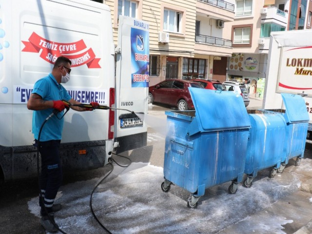 KONTEYNERLER DEZENFEKTE EDİLİYOR