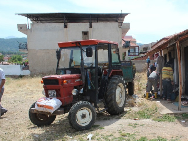 UFACIK EVDEN 15 TON ÇÖP ÇIKTI