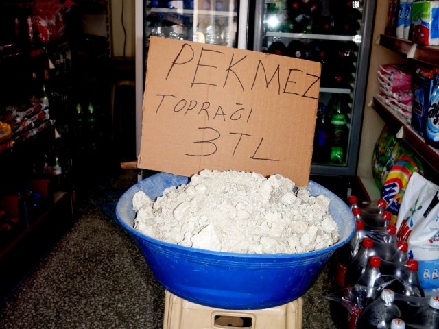 PEKMEZ TOPRAĞI SATIŞLARI HAREKETLENDİ