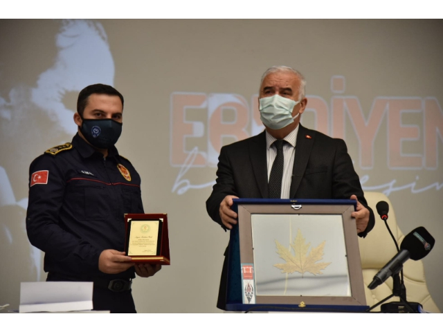 DEPREMİN KAHRAMANLARI ONURLANDIRILDI