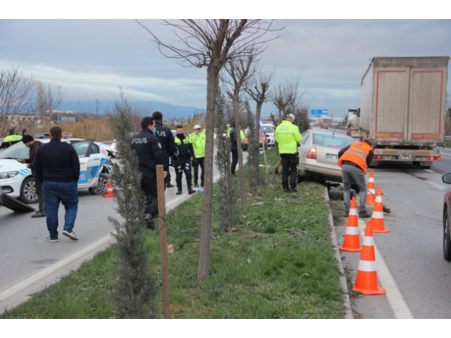 ÇEVRE YOLUNDA ZİNCİRLEME KAZA