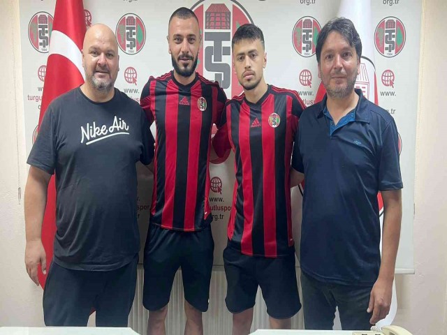 TURGUTLUSPOR'DA ÇİFTE İMZA