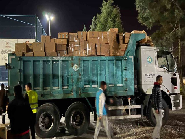 MANİSA'DAN YAYLADAĞI VE ALTINÖZÜ'NE ERZAK DESTEĞİ