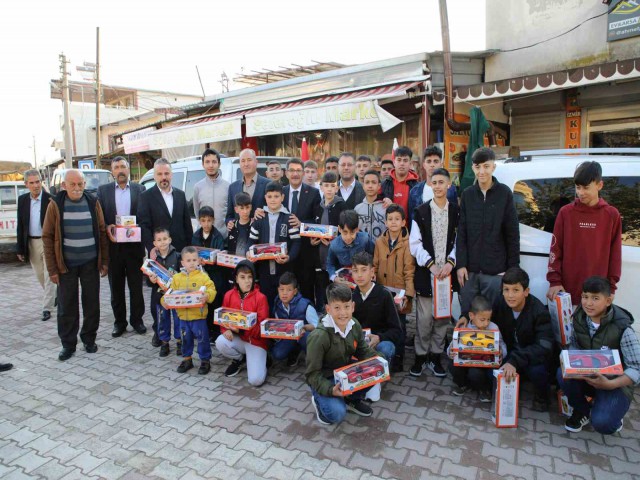 BAŞKAN ÇELİK NAMAZINI SANCAKLIBOZKÖY'DE KILDI