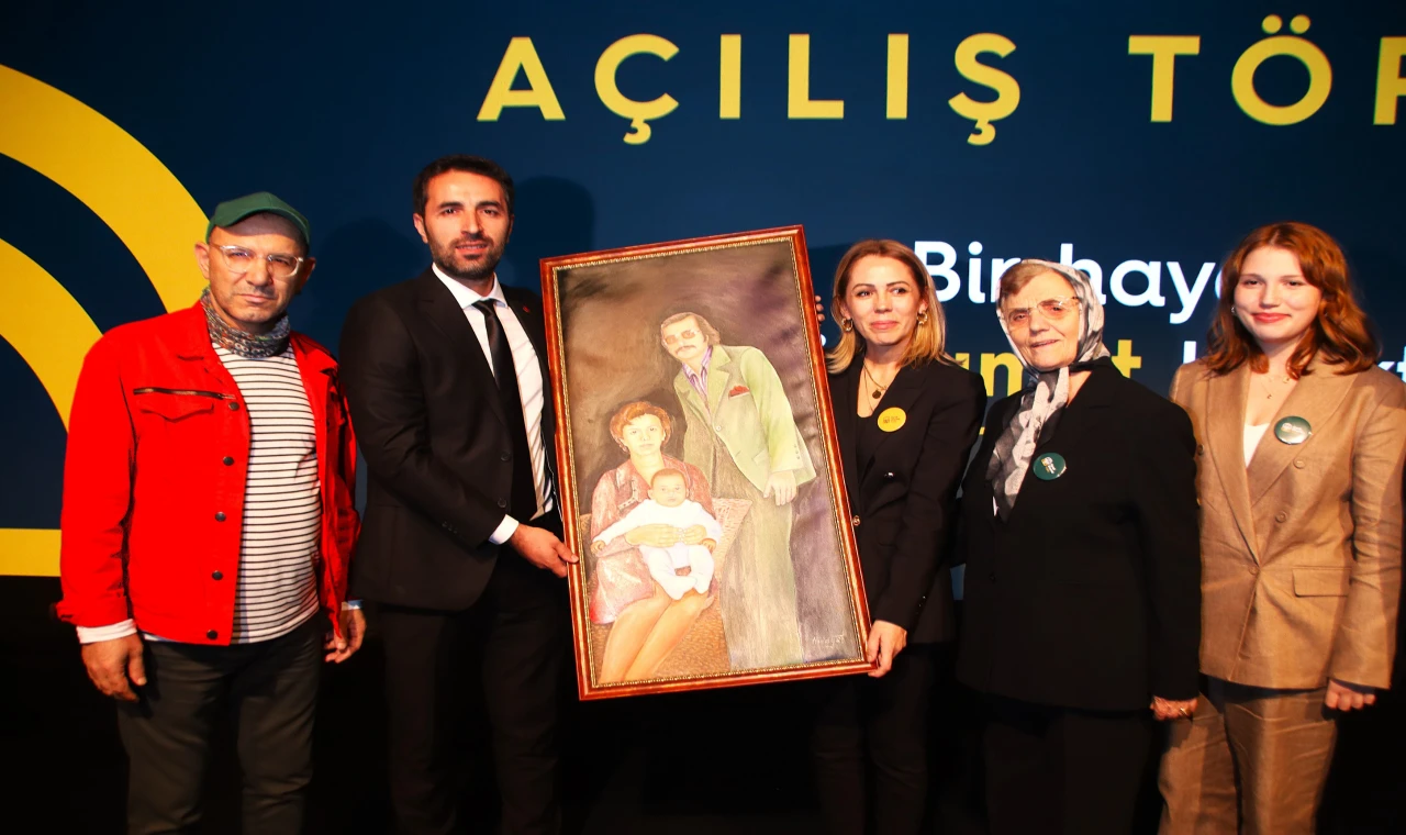 Manisa Gazeteciler Cemiyeti’nden Zeyrek Ailesine Anlamlı Hediye