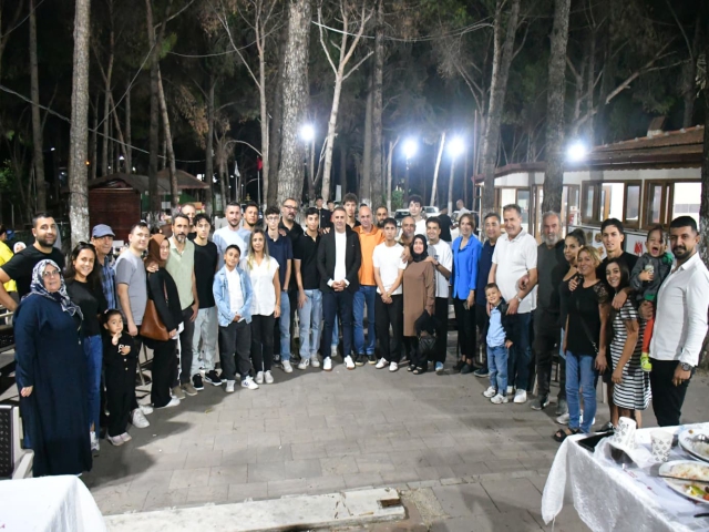 YUNUSEMRE'DE ŞAMPİYONLUK COŞKUSU BİRLİK VE BERABERLİKLE TAÇLANDI