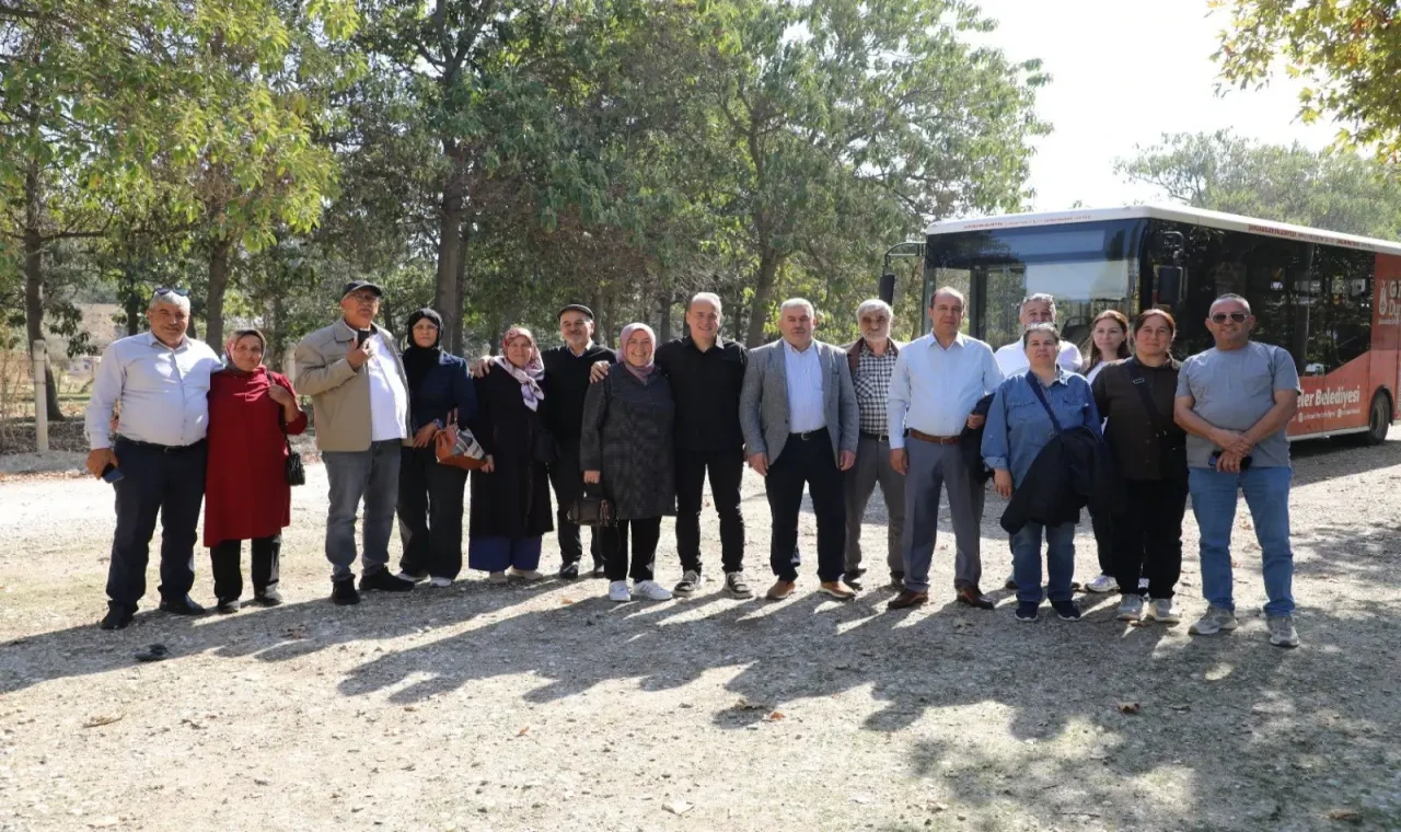 BAŞKAN DURBAY’DAN ŞEHZADELER’İN MUHTARLARINA JEST