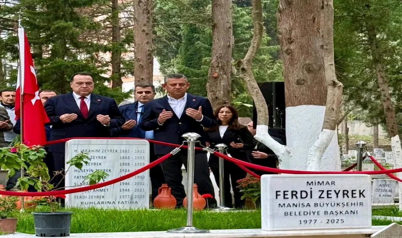 Besim Dutlulu ve Özgür Özel, Ferdi Zeyrek’i Andı