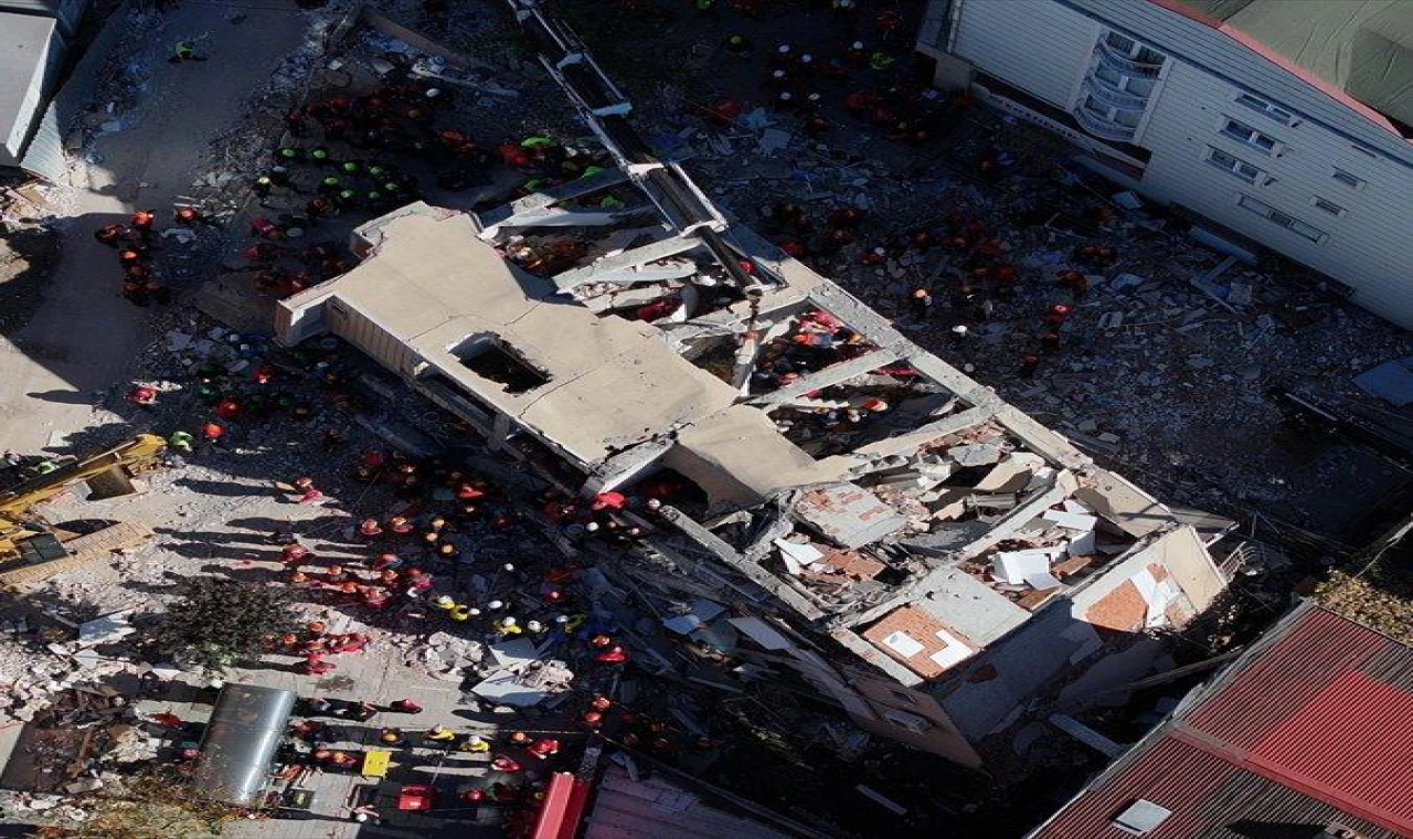 Gebze’de Çöken Binada Can Kaybı 2’ye Yükseldi