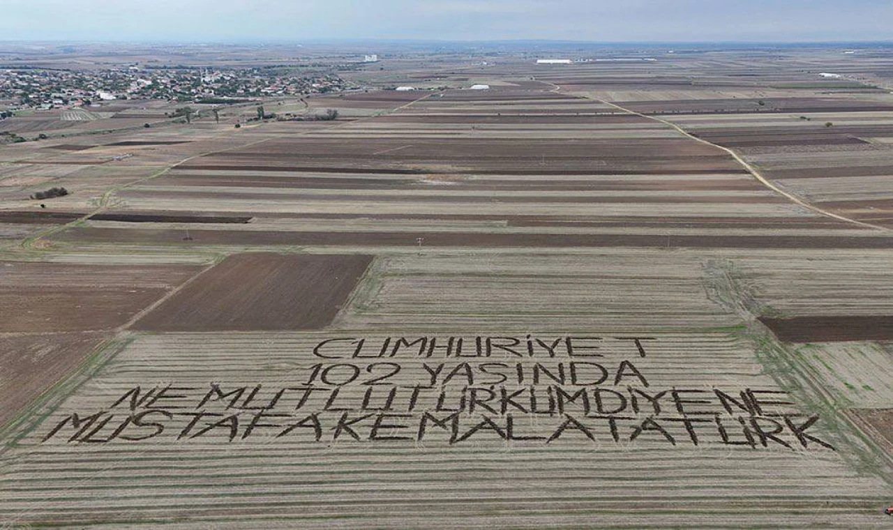 Kırklarelili Çiftçiden Cumhuriyet’in 102. Yılına Anlamlı Mesaj