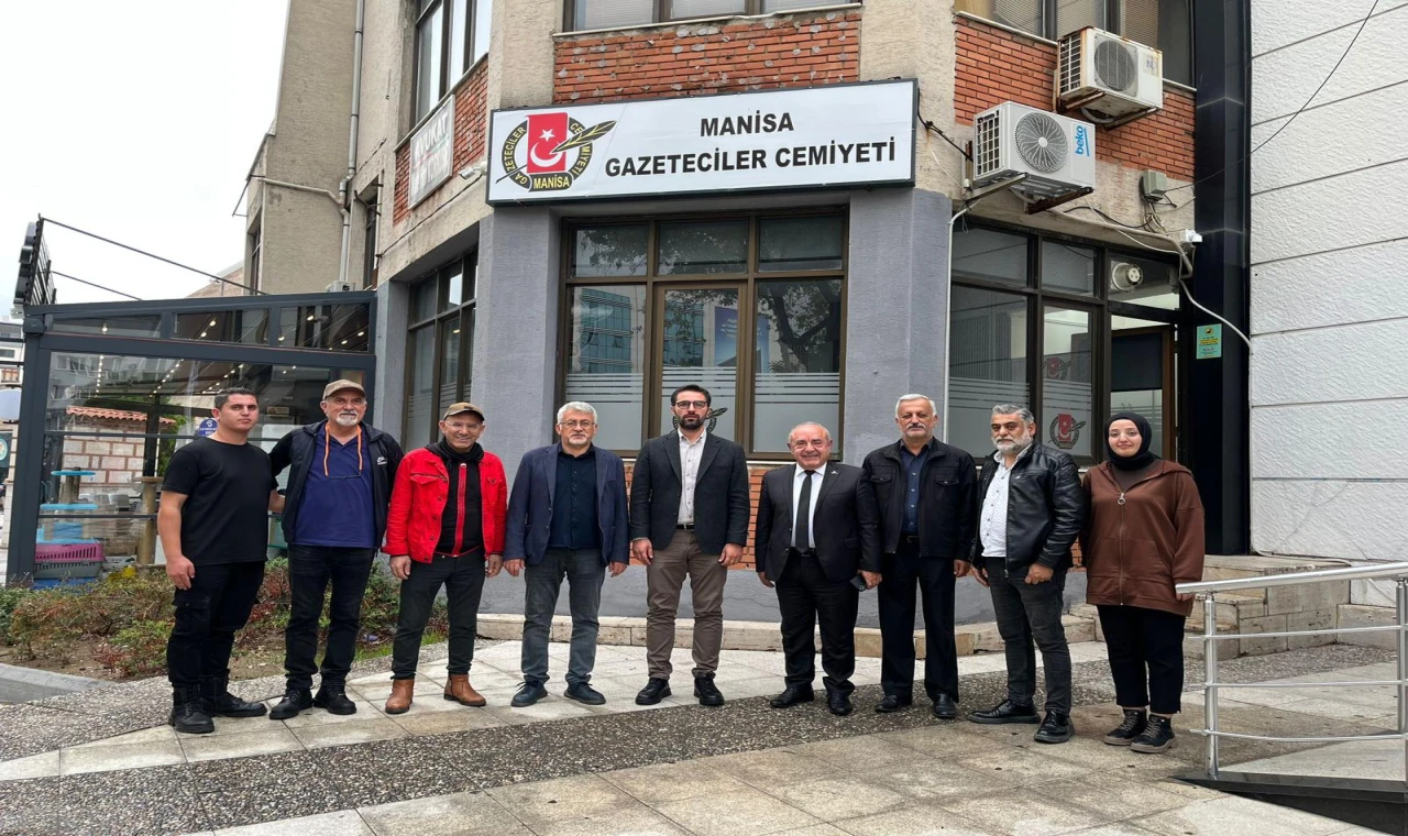 Manisa Gazeteciler Cemiyetin'e Yoğun Ziyaret