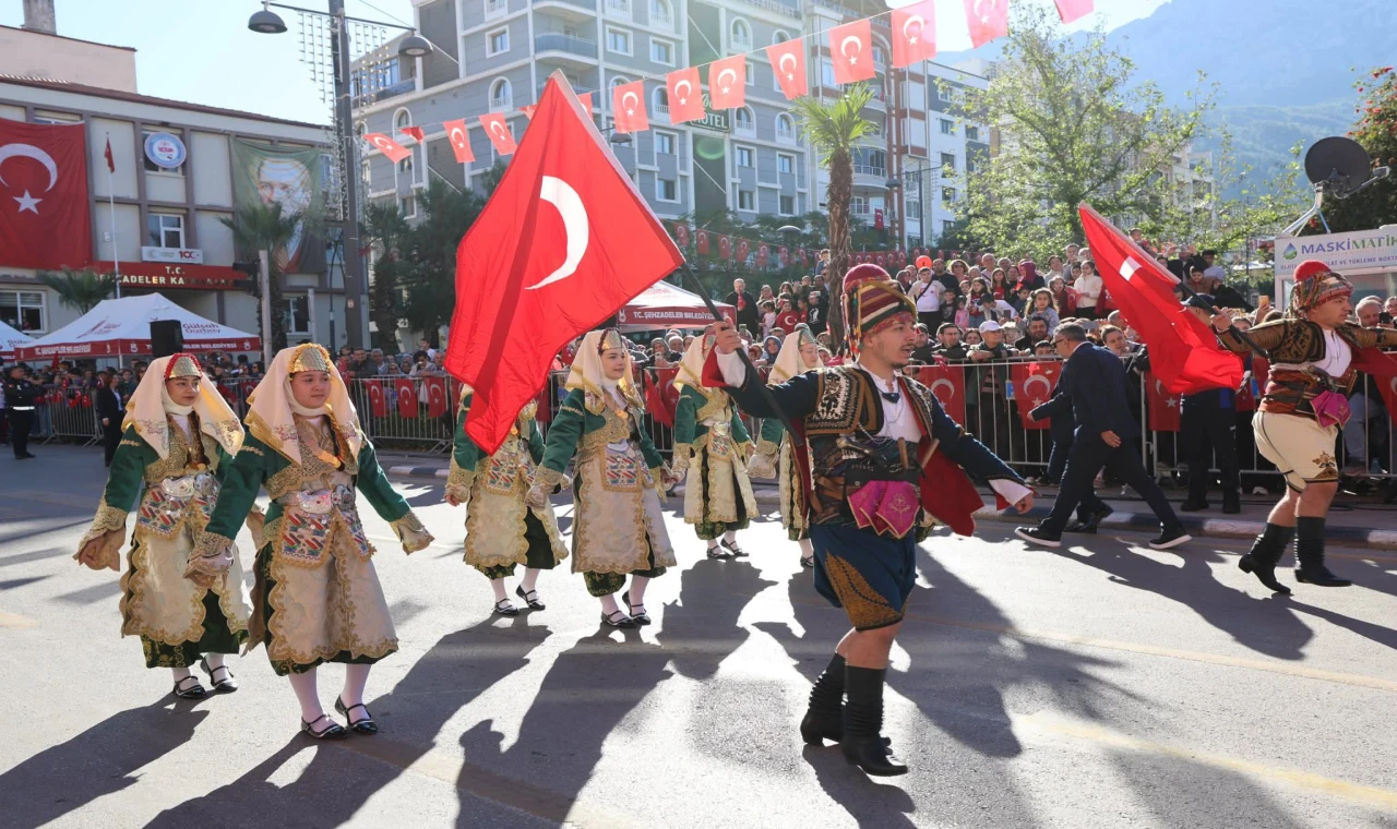 Manisa’da 29 Ekim Cumhuriyet Bayramı Coşkuyla Kutlandı