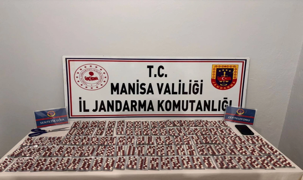Manisa’da Jandarmadan Uyuşturucu Operasyonu: 11 Tutuklama