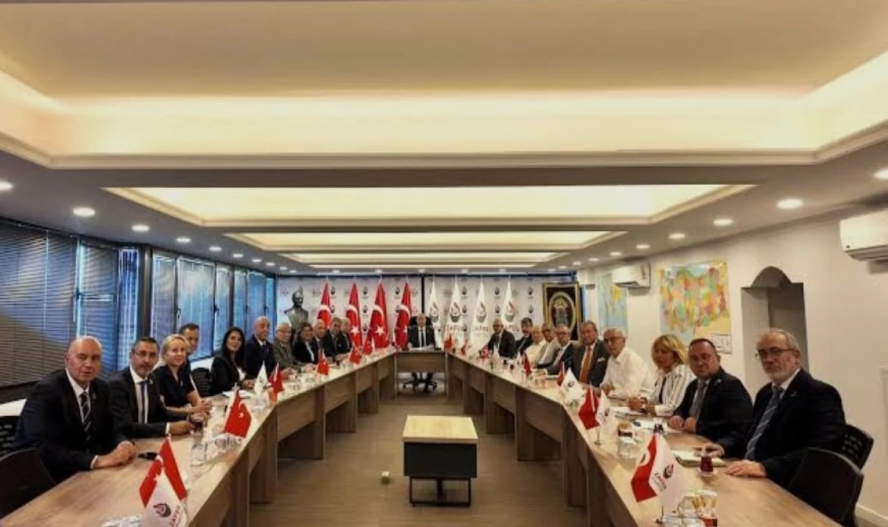 Ümit Özdağ ve Zafer Partisi Başkanlık Divanı Manisa’da Toplanıyor