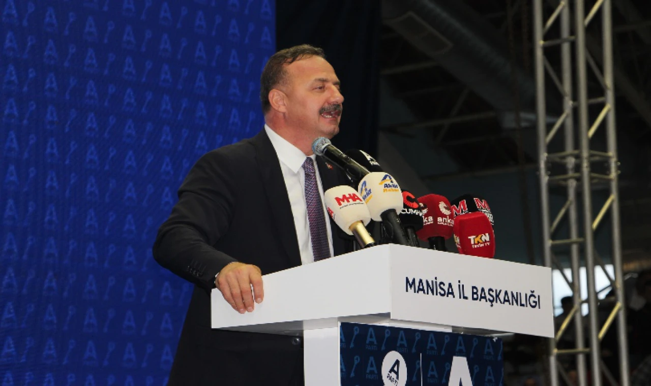 Ağıralioğlu Manisa’da Halk Buluşmasında Konuştu: “Bu Memlekette Dertlerin Sebebisiniz”