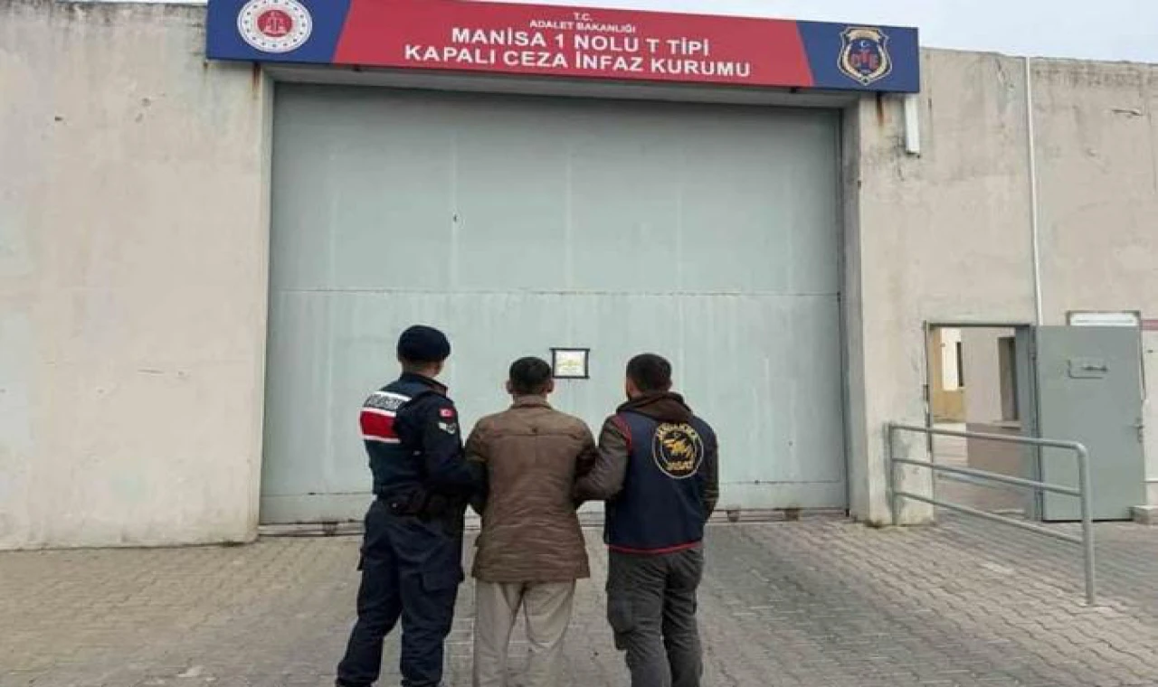 Manisa’da 51 Yıl 3 Ay Hapis Cezası Bulunan Firari JASAT Operasyonuyla Yakalandı