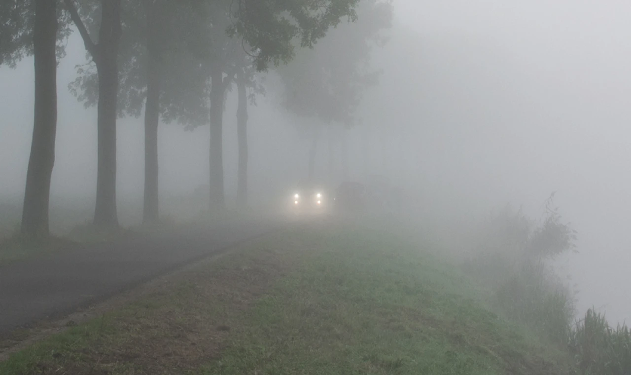 Manisa'da Sisli Hava Etkisini Gösteriyor