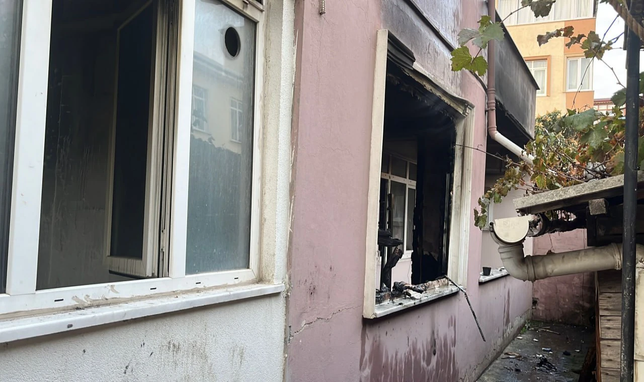 Parasını Alamayan İşçi Binayı Ateşe Verdi!