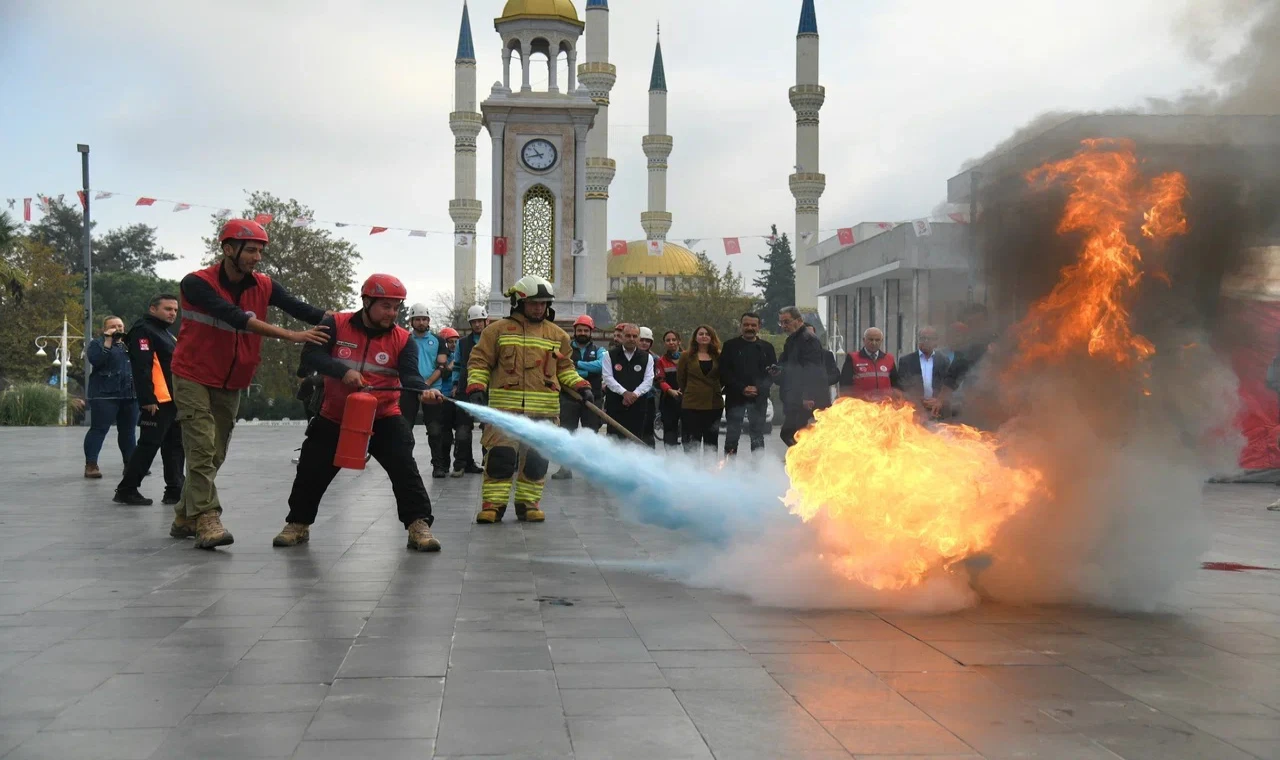 YUNUSEMRE’DE DEPREM TATBİKATI
