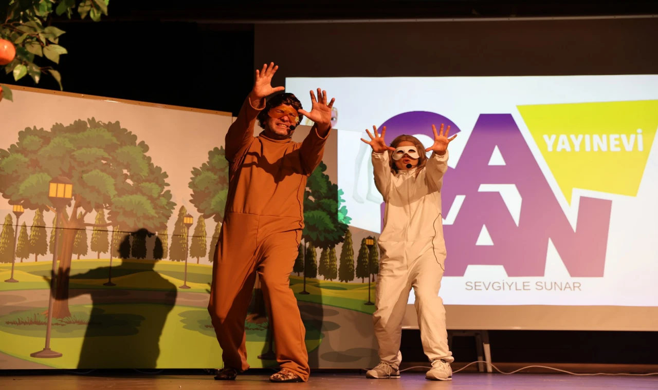 YUNUSEMRELİ ÇOCUKLAR GÜNLERİNDE GÖNÜLLERİNCE EĞLENDİ