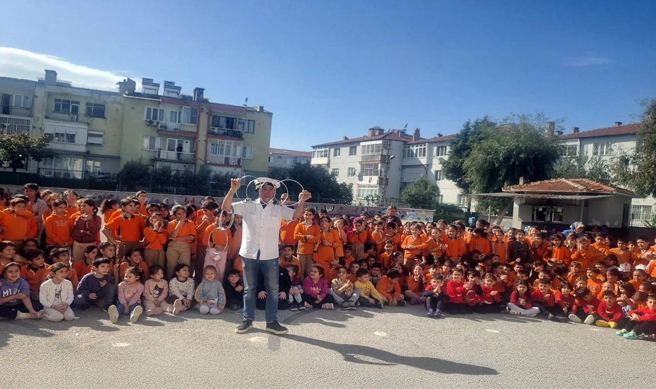 YUNUSEMRELİ MİNİKLER ÇİLLİ’YLE EĞLENİYOR