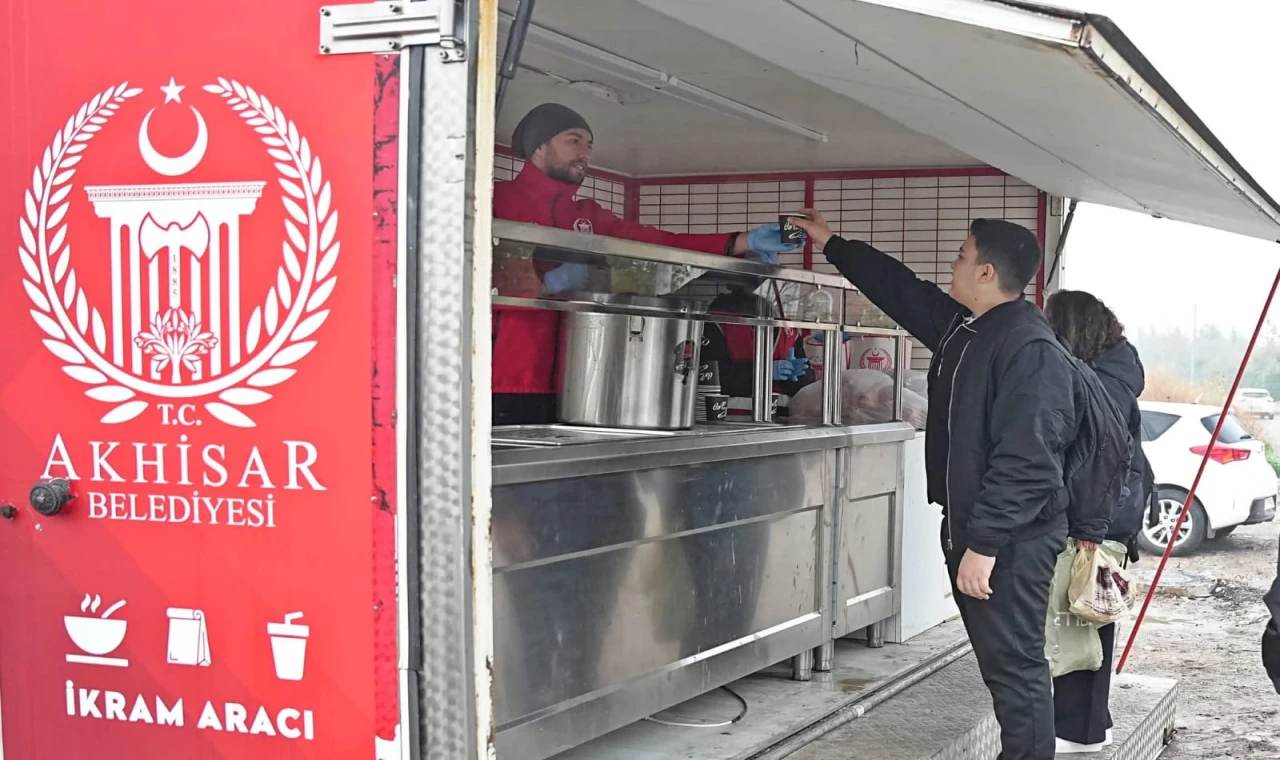 Akhisar Belediyesin'den Öğrencilere "Günaydın Çorbası"