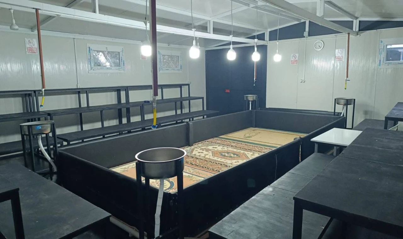 Akhisar ve Soma’da Horoz Dövüşüne Jandarma Operasyonu!