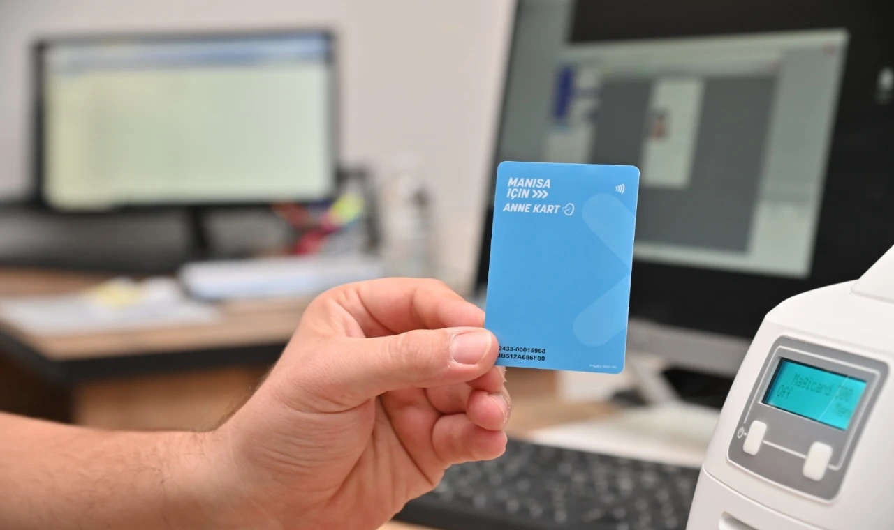 ANNE KART İLE 15 BİNİN ÜZERİNDE ANNE ÜCRETSİZ ULAŞIMDAN FAYDALANIYOR