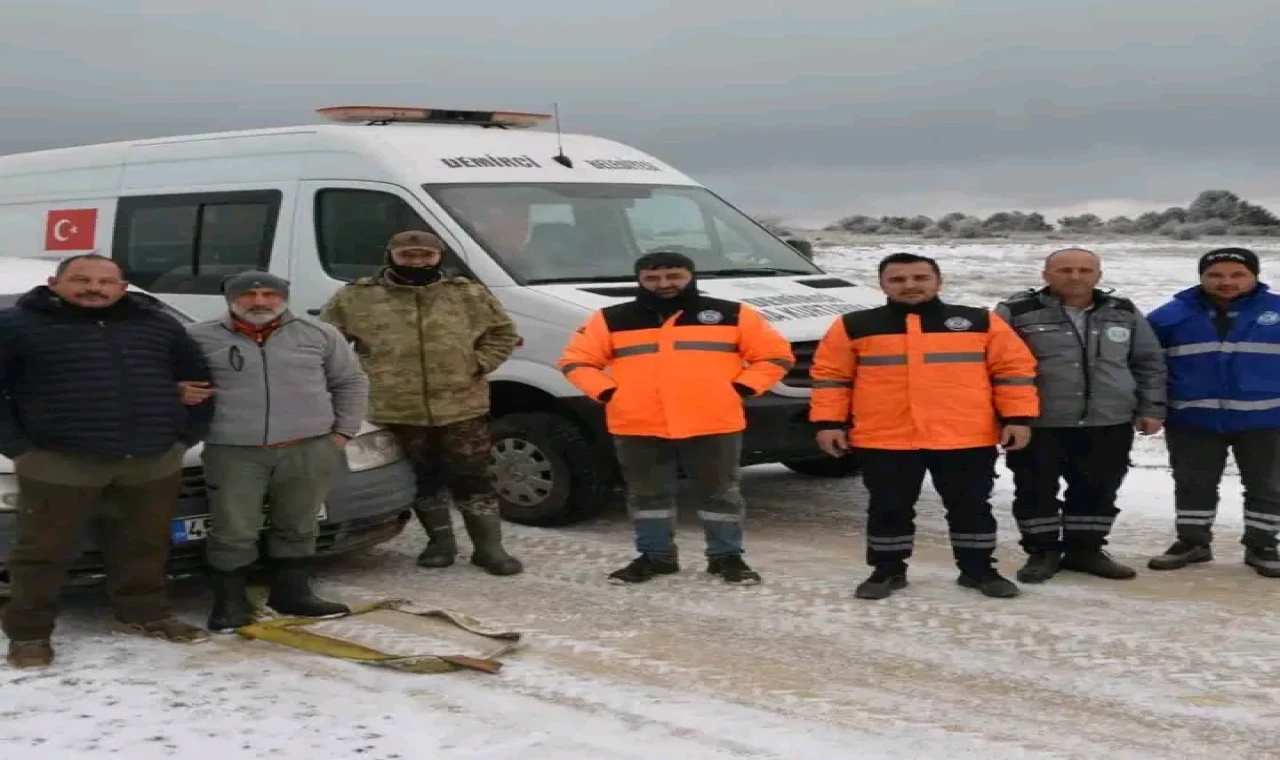 Demirci Dağı’nda 3 Avcı Kurtarıldı!
