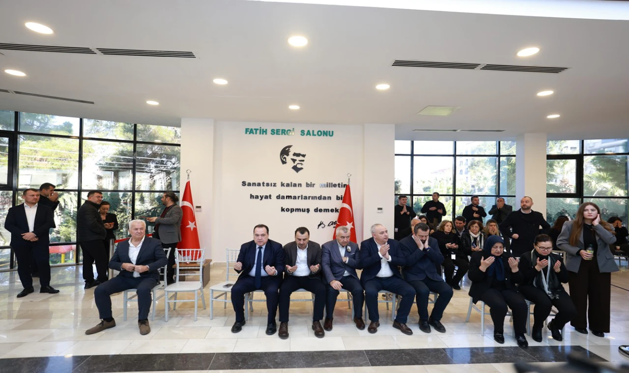 GÜLŞAH DURBAY İÇİN DÜZENLENEN TAZİYE PROGRAMI DUALARLA TAMAMLANDI