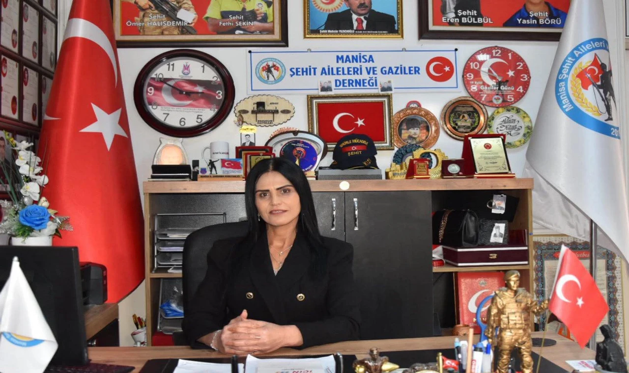 Manisa Şehit Aileleri ve Gaziler Derneği’nde Başkanlık Görev Değişimi