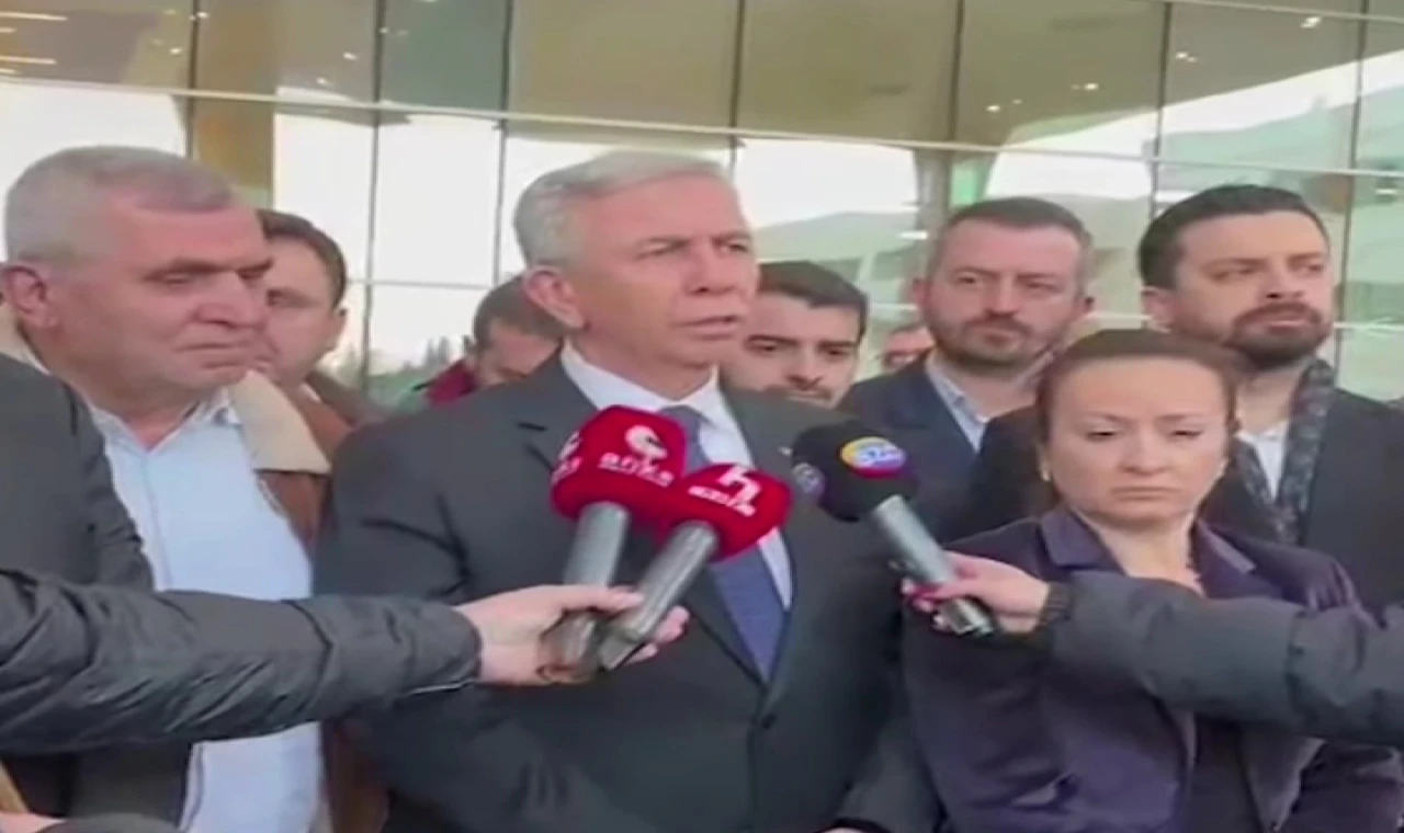 Mansur Yavaş’tan Başkan Durbay’a Destek Ziyareti: “Bir mucize gerçekleşir diye dua ediyoruz”