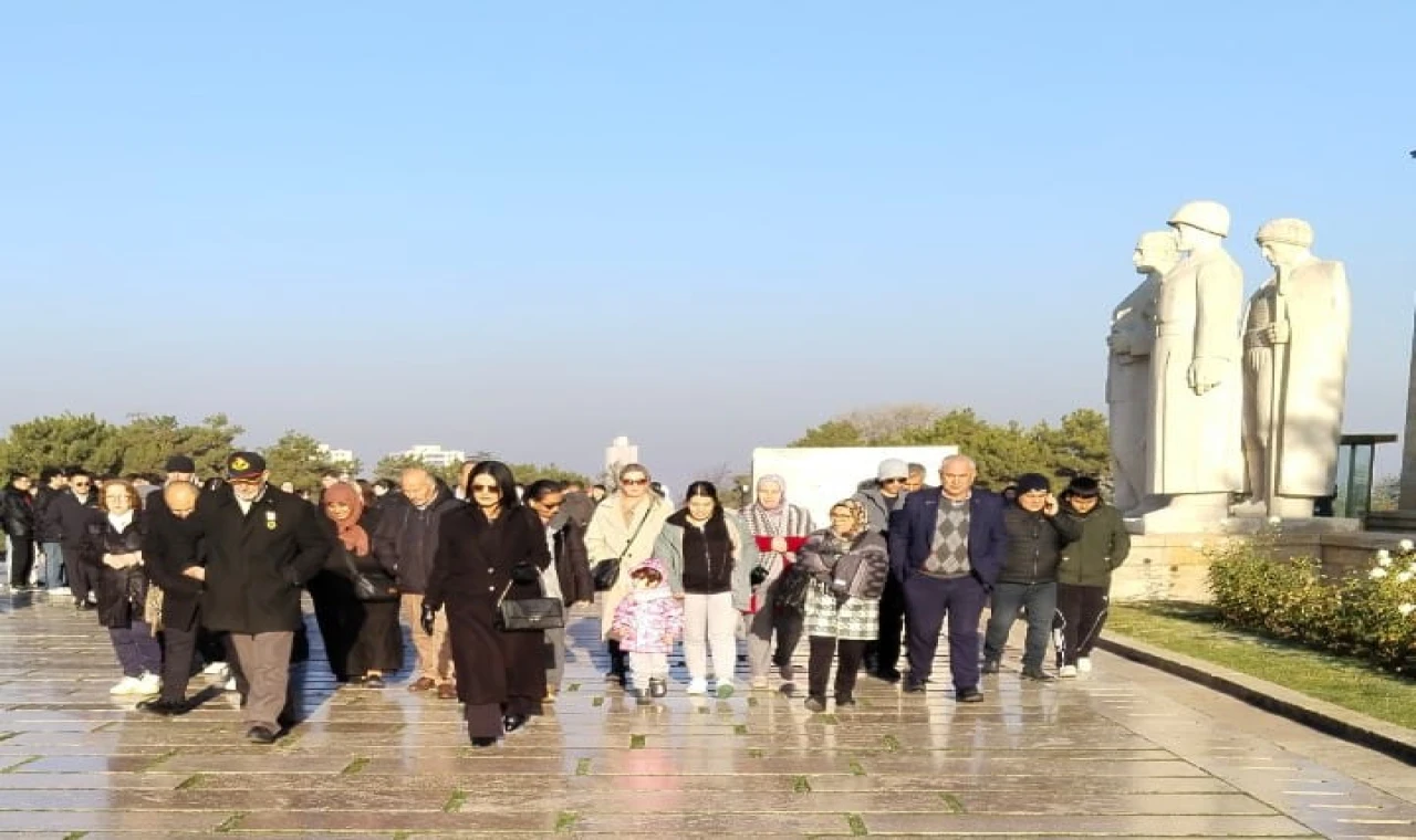 NERGİZ HOŞGÖKÇEN'İN İLK ZİYARETİ ANITKABİR OLDU