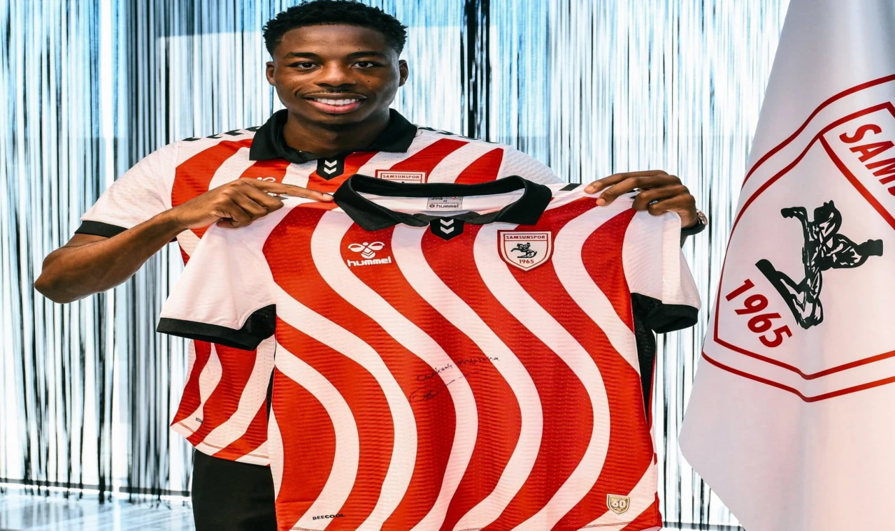 Samsunsporlu Musaba’nın Aracı Seyir Halindeyken Yandı