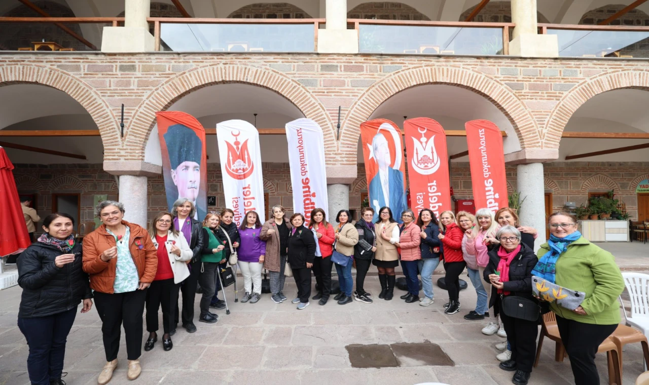 ŞEHZADELER BELEDİYESİ KADINLAR İÇİN EL SANATLARI ATÖLYESİ DÜZENLEDİ