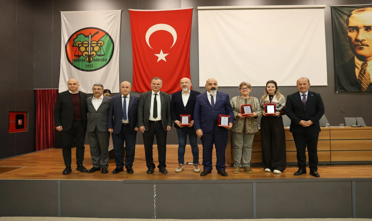 YUNUSEMRE’DEN YAPAY ZEKA TEMALI SÖYLEŞİ