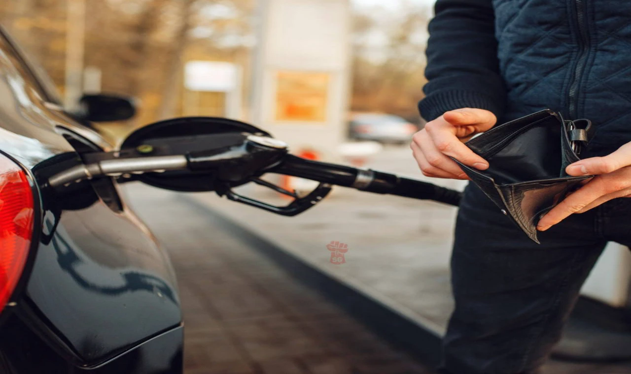 Benzine Bir Zam Daha!