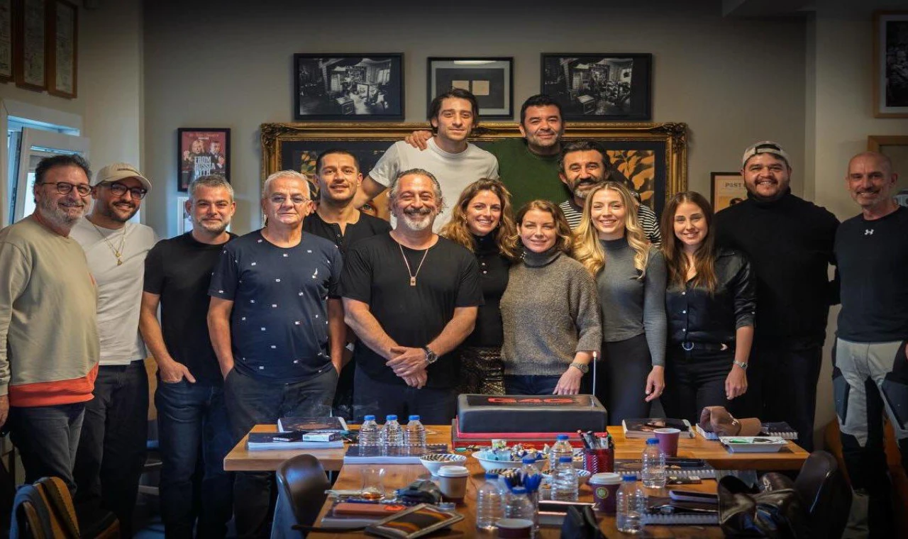 Cem Yılmaz’dan GORA 4 GORA Paylaşımı