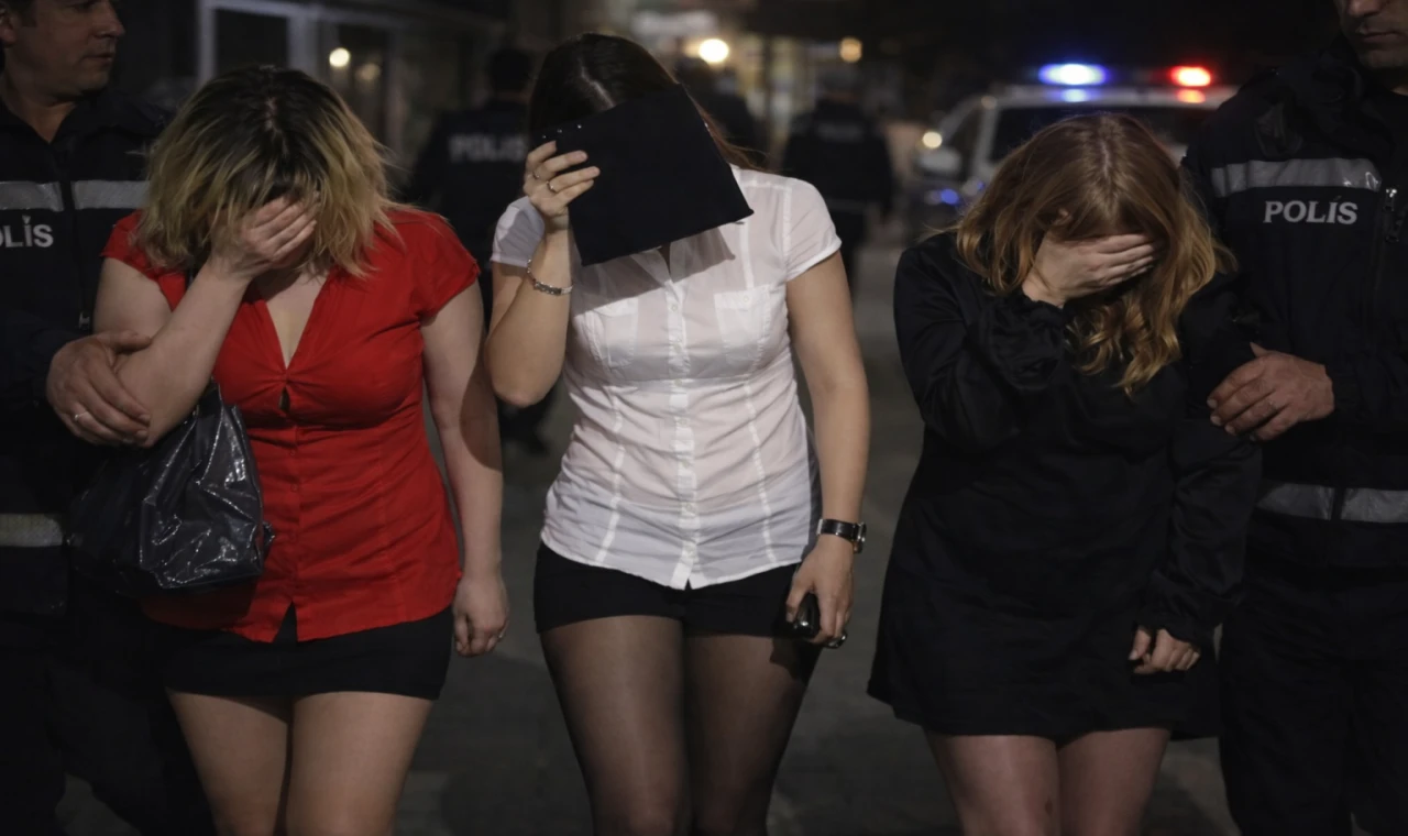 Masaj Salonunda Fuhuş Ağı Deşifre Edildi