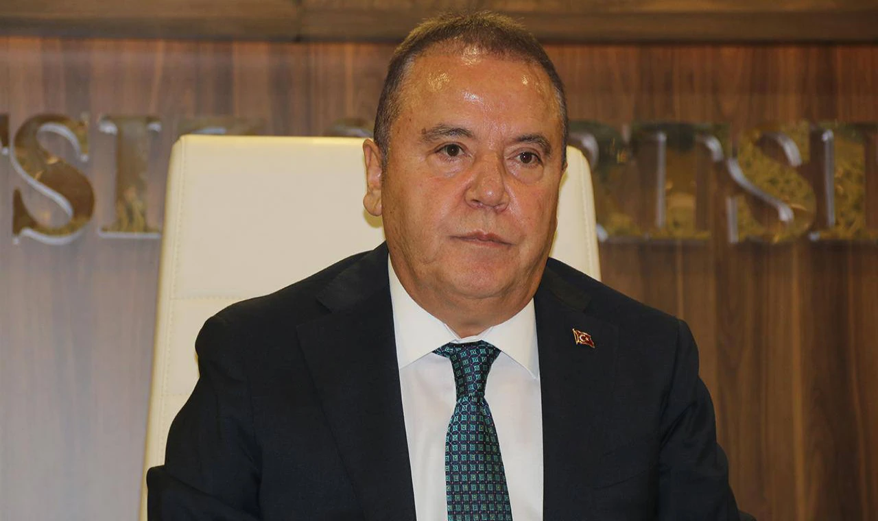 Tutuklu Belediye Başkanı Muhittin Böcek yeniden hastaneye kaldırıldı