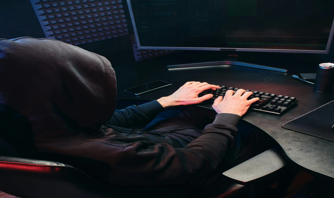 Yapay Zeka Videolarıyla 33 Kişiyi Dolandıran 9 Şüpheli Yakalandı