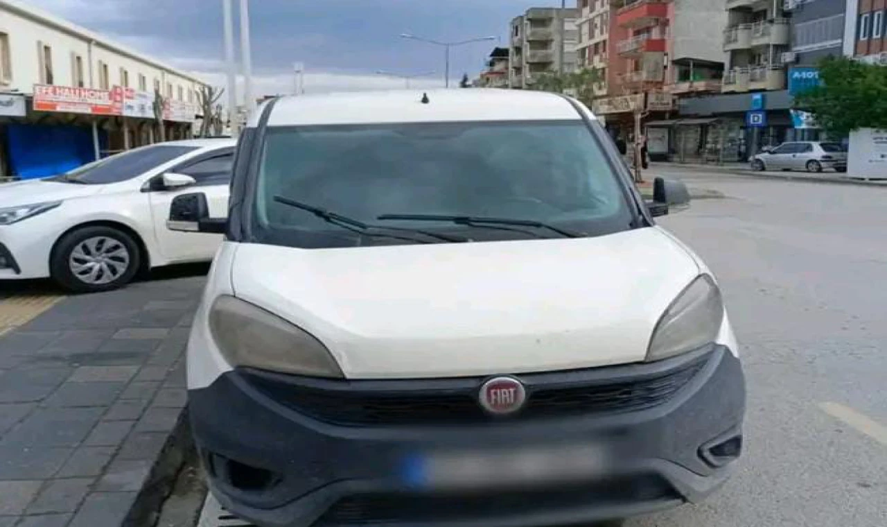 Çaldığı Araca Yakıt Alıp Gezdi, Caddeye Park Edip Kayboldu