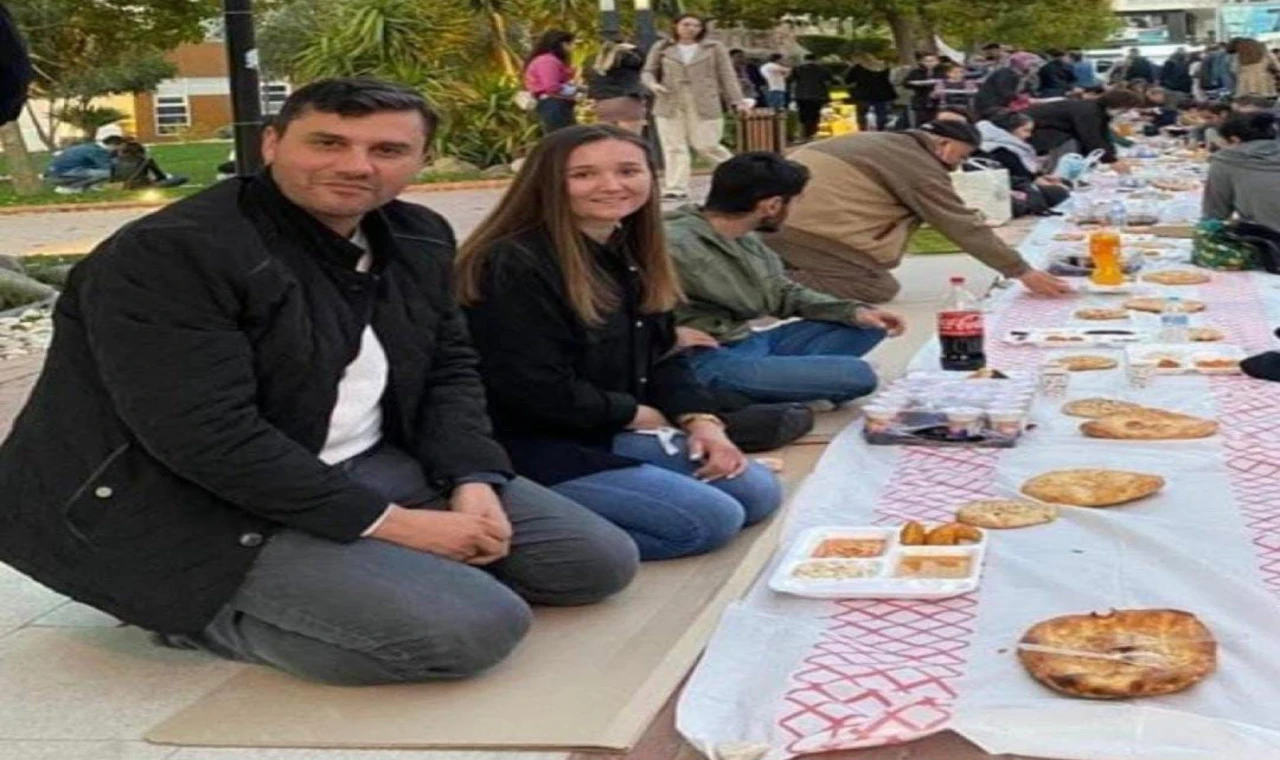 Gülşah Durbay Ve Ferdi Zeyrek’in İftar Sofrasındaki Fotoğrafı Ortaya Çıktı