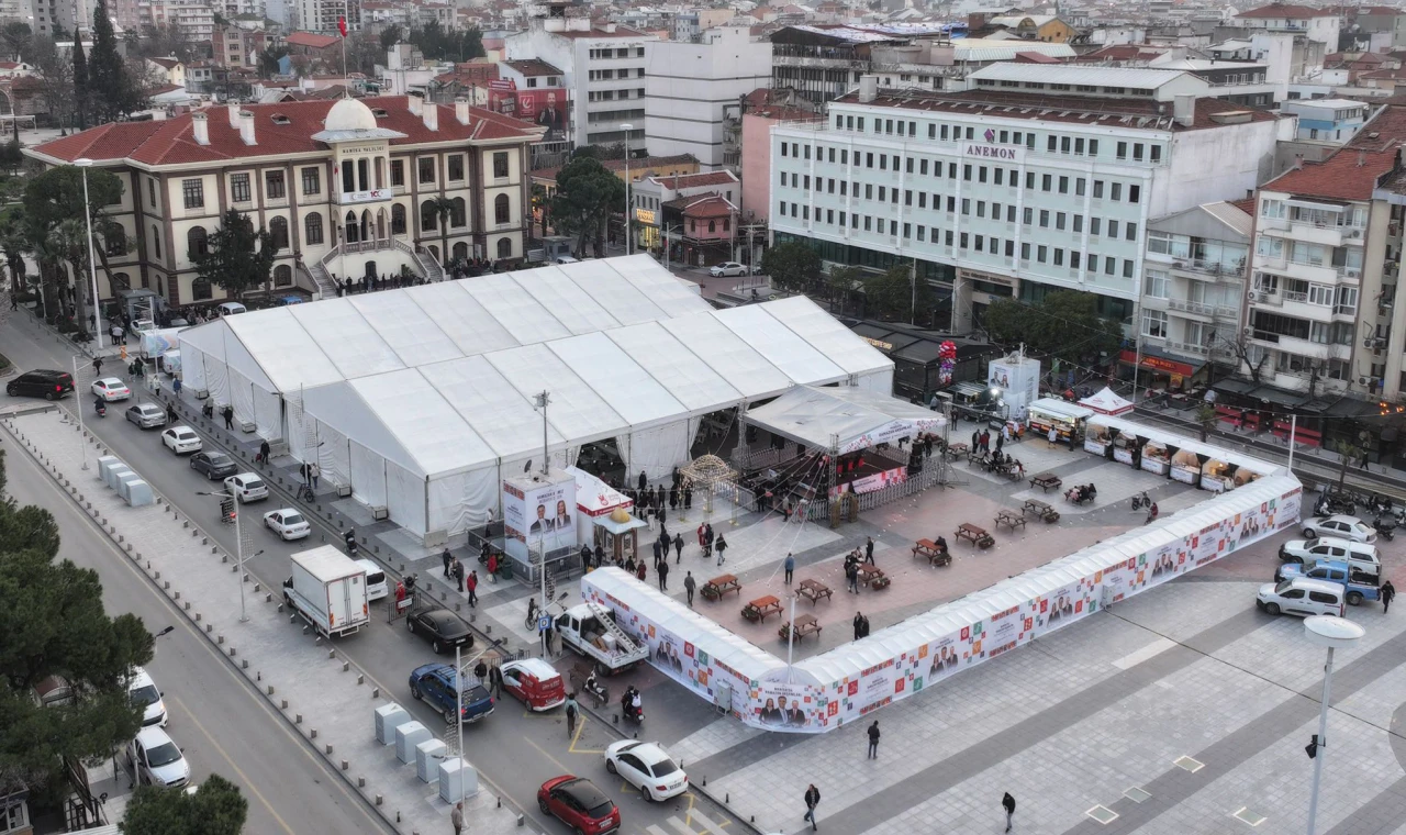 Manisa Büyükşehir Belediyesi Ramazan Boyunca 160 Bin Kişiye İftar Verecek