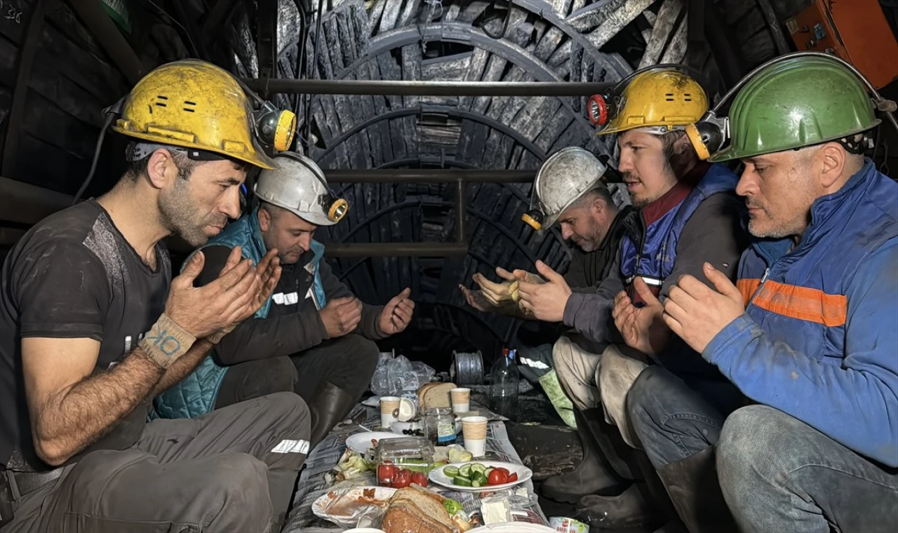 Metrelerce Yerin Altında İlk Sahur Yapıldı!